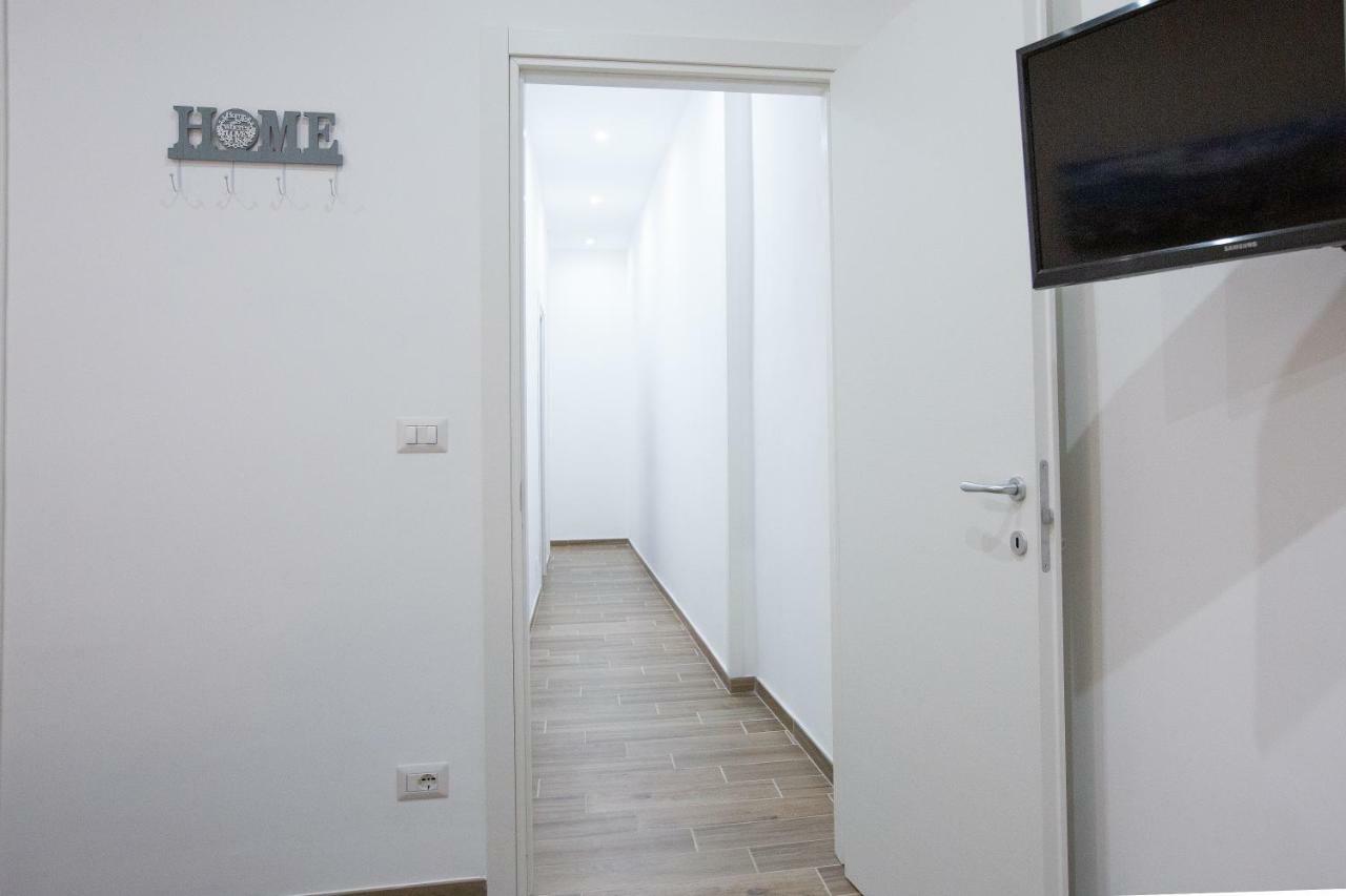 Marta House Appartement Napels Buitenkant foto