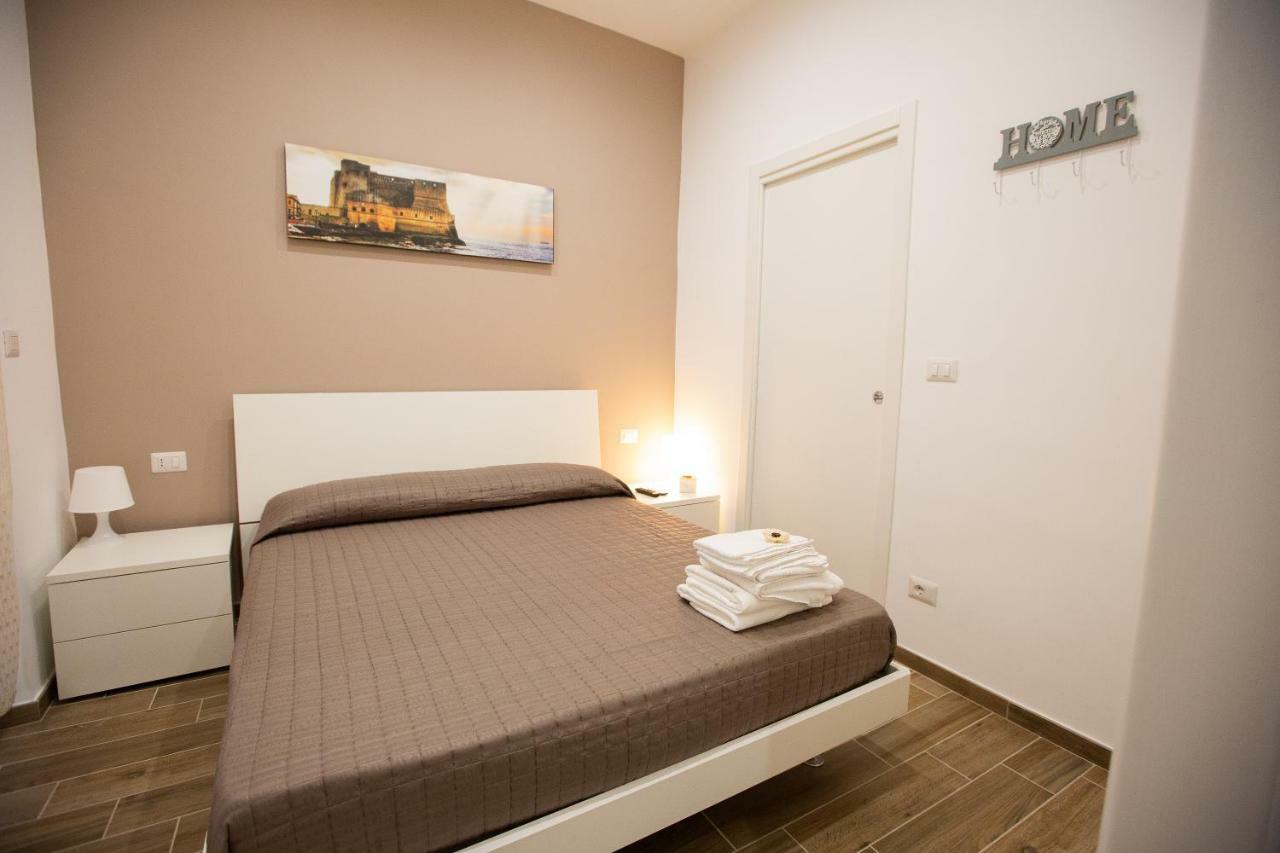 Marta House Appartement Napels Buitenkant foto