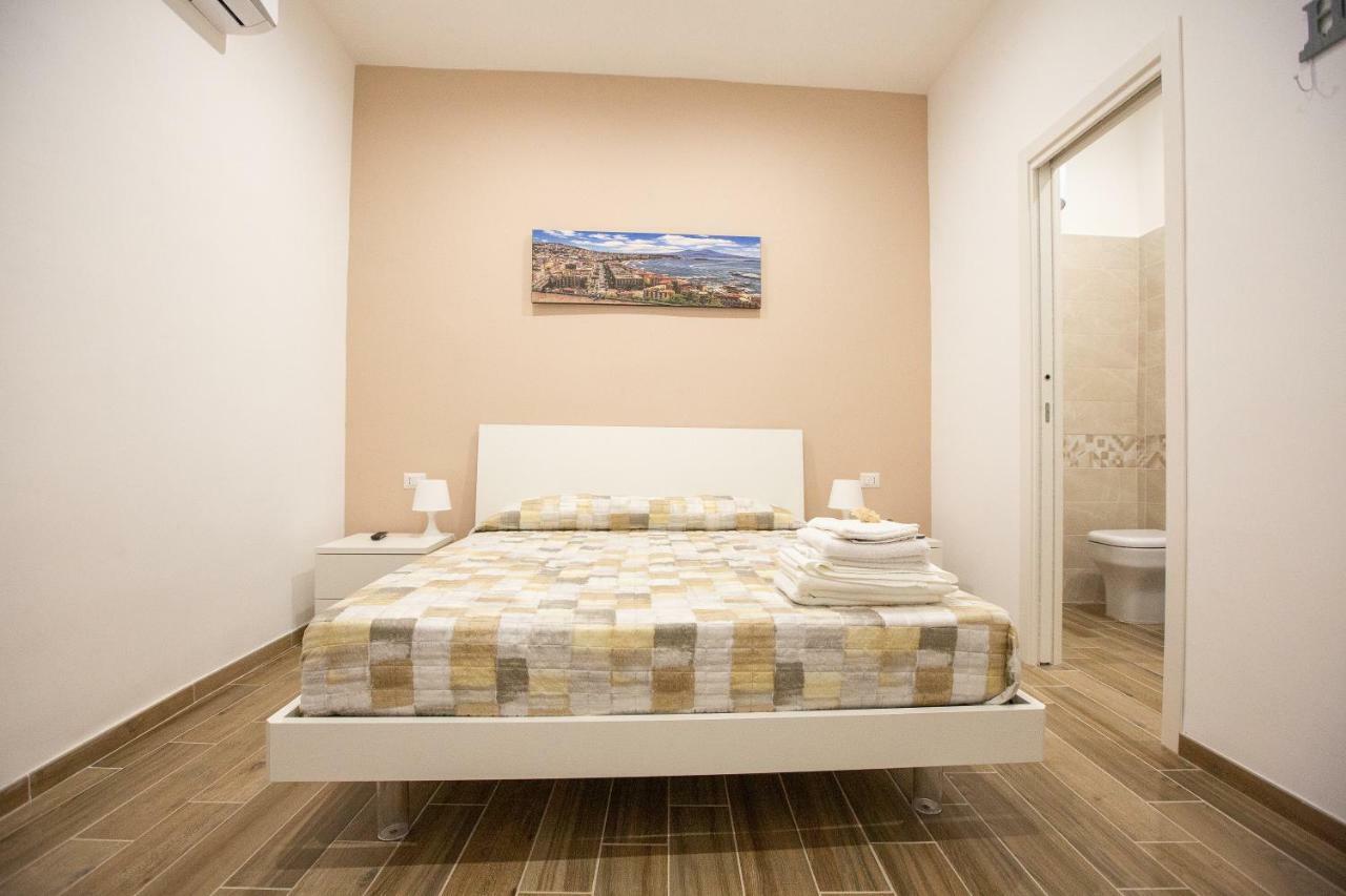 Marta House Appartement Napels Buitenkant foto