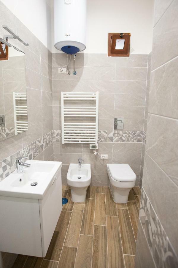 Marta House Appartement Napels Buitenkant foto